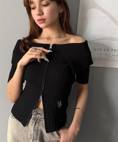 【mily bilet】抜け感レディースタイル。ロゴ刺繍オフショル２WAYダブルジップケーブル柄サマーニット（半袖） mi1029121