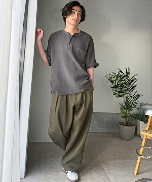 《JaVaジャバコラボ》「古着っぽい」がちょうどいい。綿100％ワッフル ピグメント加工 ヘビーウェイト素材 胸ポケット付きヘンリーネックTシャツ jo0780022