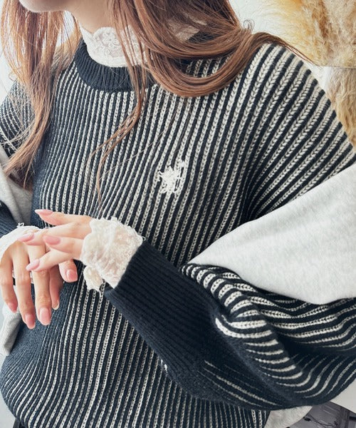 カジュアルコーデをアップデート。胸刺繍バイカラーストライプ調ニットプルオーバー ce1020182