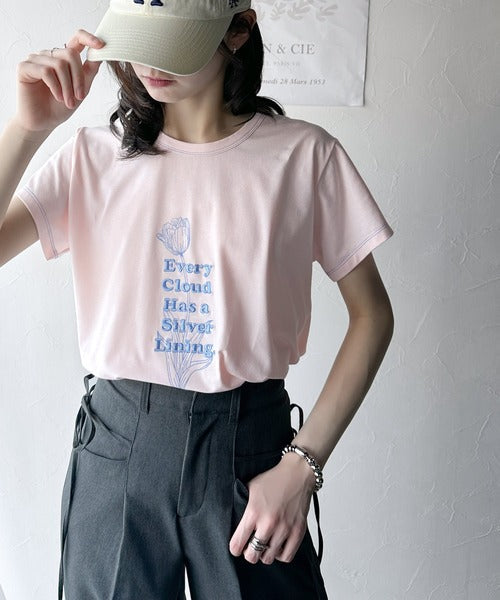 上品さが魅力。フラワープリントグラフィック刺繍Tシャツ（半袖） ce1050268