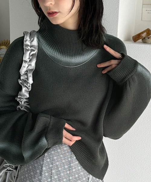 《JaVa ジャバコラボ》デイリースタイルを格上げ。ダブルジャガードスプレープリントハイネック長袖ニット jv1050247
