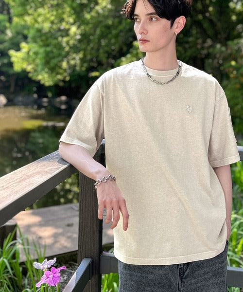 「イマドキな、古着感。」袖ポケット付きピグメント加工刺繍入りTシャツ／Sleeve Pocket Pigment-Dyed Embroidery T-Shirt co1150025