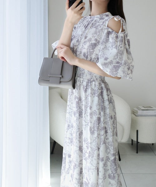 【mily bilet】爽やかで優雅な大人フェミニン。肩開きリボン２WAY花柄バルーン袖ワンピース（ロング丈） mi1139084