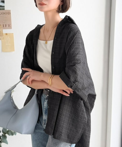 着るだけでメリハリ美人。涼やか素材が軽やかに着映える。サッカー素材ウエストタックBIG半袖シャツ（半袖） ce1265069