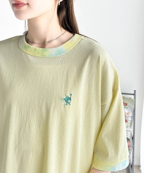 レトロでポップな大人リンガーT。胸刺繍タイダイリンガー半袖T ce1050158