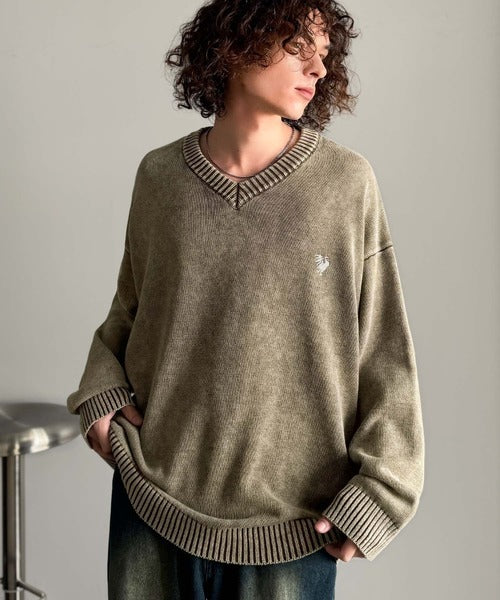 【Classical Origin】「自分ウケ最強。」綿100％刺繍入りピグメント加工Vネックセーター／Pigment-Dyed 100% Cotton Embroidered V-Neck Sweater co0780016