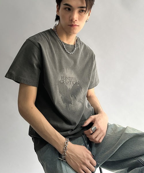 「即トレンド男子。」タイトフィットピグメント加工プリントTシャツ／Tight Fit Pigment-Dyed Print T-Shirt co1010001