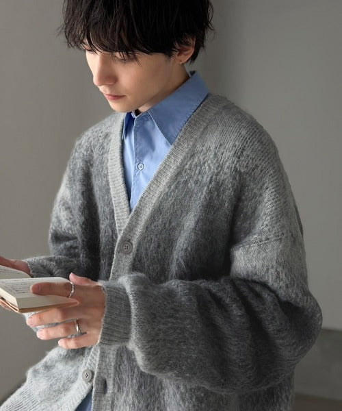 グラデーションボーダー柄Vネックニットカーディガン／Gradient Stripe V-Neck Cardigan co1150120