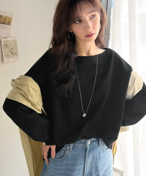 一枚で、品よく華奢見え。袖タック×マットゴールドボタン使い ボートネックポンチ素材プルオーバー（長袖） ce1260639