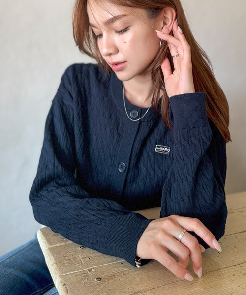 【mily bilet】やわらかな優しさ、漂う気品。前後2wayプレート使いケーブルニットカーディガン（長袖） mi1029140