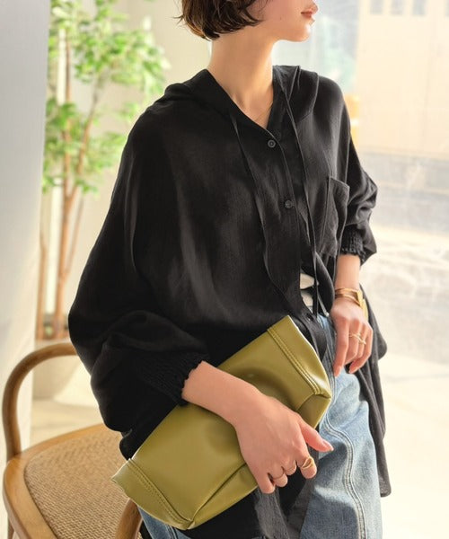 【接触冷感機能付き】冷感＆シアー素材で涼しく彩る。胸刺繍フード付きシアーシャツ（長袖） ce1070209