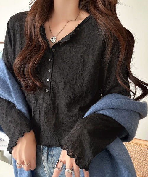 コーデに花を咲かせる♪花柄シアージャガードヘンリーネックフリル使いトップス（長袖） ce1010687