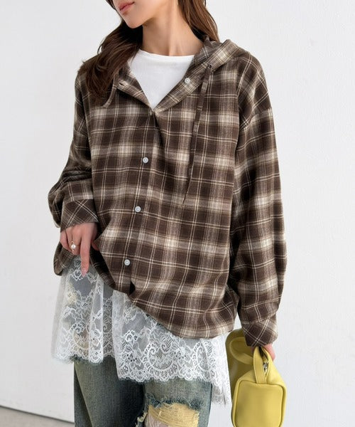 大人のきれいめカジュアル、体型も美しくカバー。裾レースカットソードッキングTシャツ（長袖） ce1020364