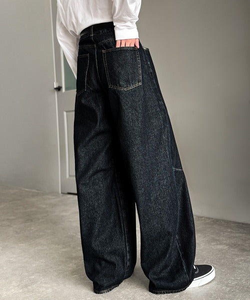 【Classical Origin】「シルエットで語る。」ブラスト加工カーブシルエットバレルレッグデニムパンツ／Blasted Curve Silhouette Barrel-Leg Denim Pants co0900007