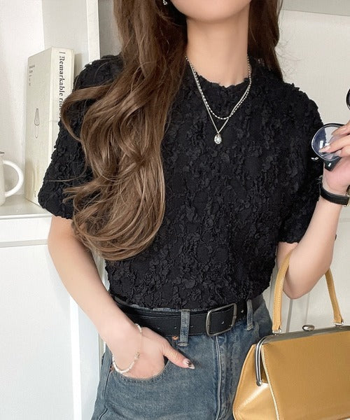 華やかな高級感を演出する。カットジャガード短丈Tシャツ（半袖） ce1050273