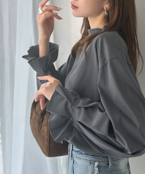 ひとさじの甘さ。微光沢仕立て、シルケット加工ハイネックキャンディスリーブTシャツ（長袖） ce1020306