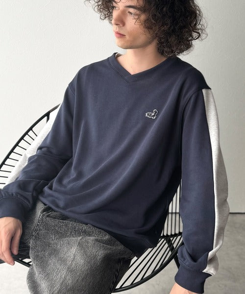 【Classical Origin】「個性をアクセントに。」袖ライン配色Vネックスウェットトレーナー（長袖）／Color Blocked Sleeves V-Neck Sweat Trainer co1150044