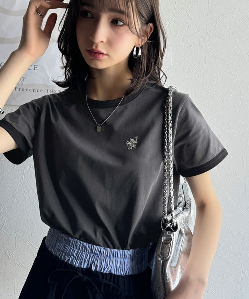 【sustaina+】デイリースタイルをアップデート。オーガニックコットン混 綿100％胸刺繍リンガーTシャツ ce1260400