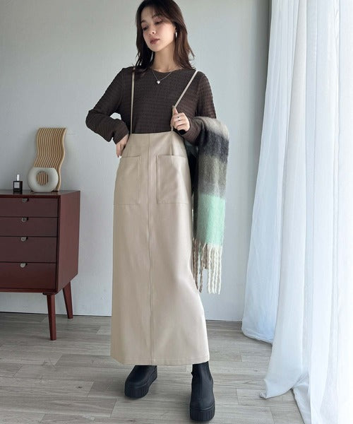 女性らしい上品シルエット。前後2wayサスペンダー付きタイトスカート（ロング丈・セットアップ可） ce1240047
