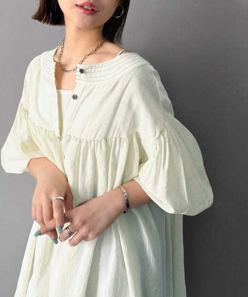 可愛さとトレンド感の両立。前後2WAY配色ステッチボリュームギャザーチュニックブラウス（長袖） ce1260376