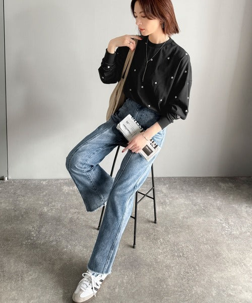 《JaVaジャバコラボ》“可愛い”がさりげなく溶け込む。袖ネーム付きミニハート総刺繍Tシャツ(長袖) jv1010498