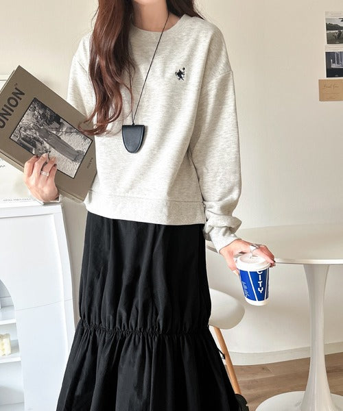 一枚でコーディネートが完成する優秀アイテム◎胸刺繍ドロスト裏起毛ドッキングワンピース ce1020325