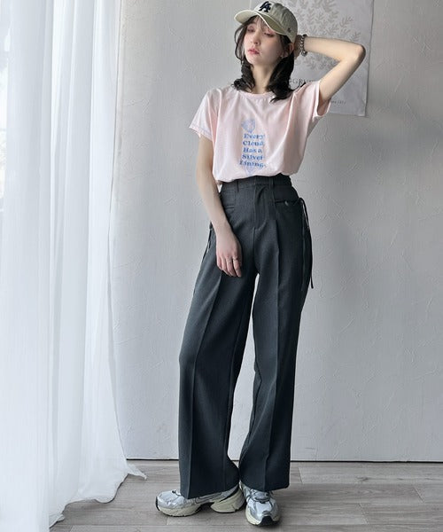 上品さが魅力。フラワープリントグラフィック刺繍Tシャツ（半袖） ce1050268