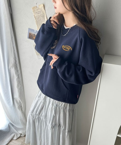 《Javaジャバコラボ》一枚でサマになる。ワンポイント胸元刺繍裏起毛ラグランスウェット jv1260198