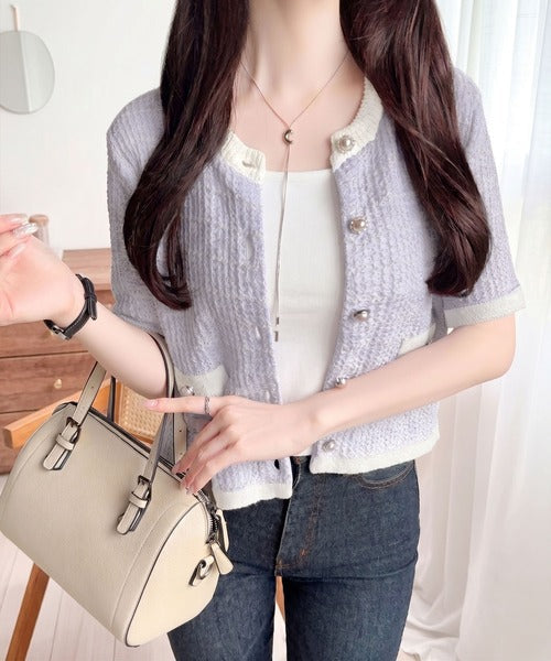 【mily bilet】さりげない華やぎで品よく可愛い♪パール釦ツイード編みロゴプレート付ニットカーディガン（半袖） mi1359057