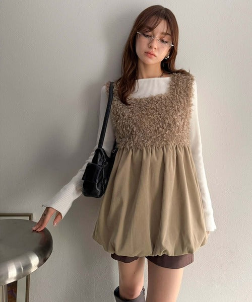 そのふわふわ、反則級。異素材ドッキングで一枚主役。フェザージャガード×ベロアツイルドッキングチュニック ce1010678