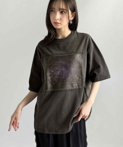 「オリジナリティ。」ピグメント加工ダブルレイヤーデザインプリントTシャツ／Pigment-Dyed Double-Layered Design Print T-Shirt co1010002