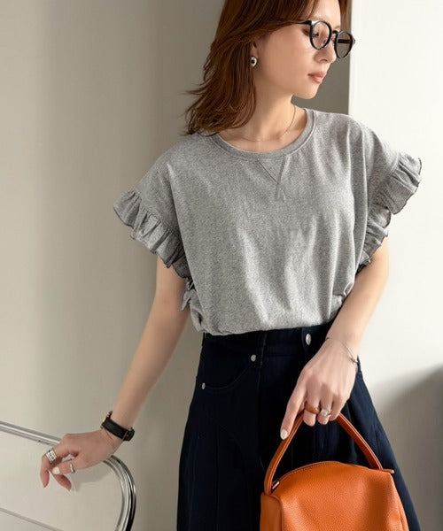 《JaVaジャバコラボ》着るだけで主役級。綿100％バック箔プリント袖フリルTシャツ（半袖） jv1330104