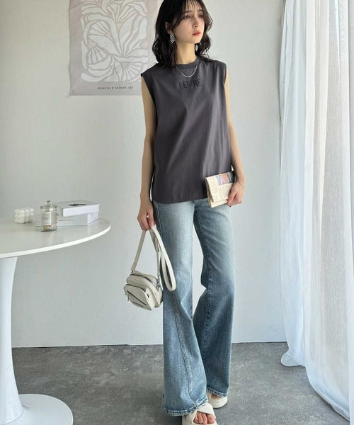 春夏コーデの主役！シルケット胸元刺繍サイド裾スリット入りノースリーブカットソー ce1020199