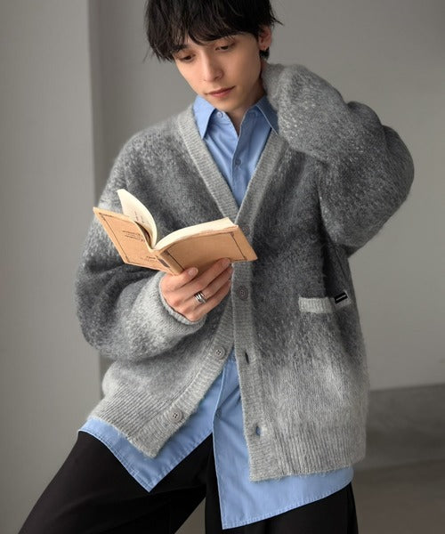 グラデーションボーダー柄Vネックニットカーディガン／Gradient Stripe V-Neck Cardigan co1150120