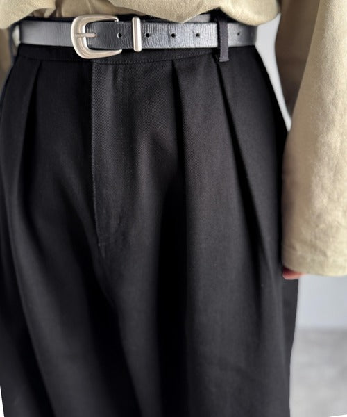 【Classical Origin】「オールシーズン大活躍。」 綿100％インツータック仕様ワイドバルーンパンツ／Inverted Two-Tuck Wide Balloon Pants co0780006