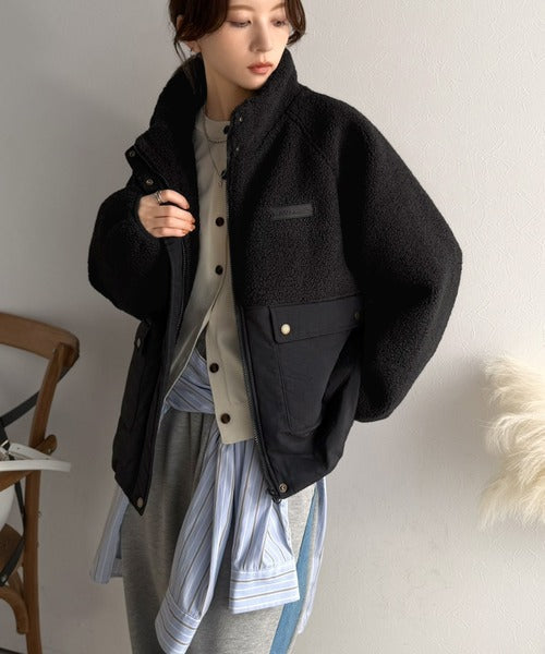 《JaVaジャバコラボ》暖かく包み込む、私のもこもこちゃん♪異素材MIXボア×ナイロン切替スタンドカラージャケット jv1240139