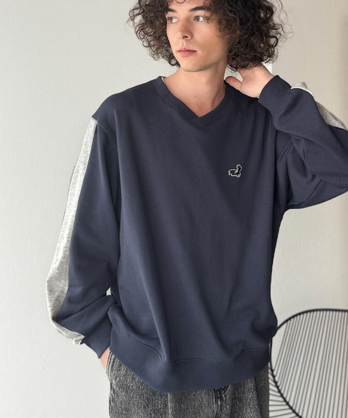 【Classical Origin】「個性をアクセントに。」袖ライン配色Vネックスウェットトレーナー（長袖）／Color Blocked Sleeves V-Neck Sweat Trainer co1150044