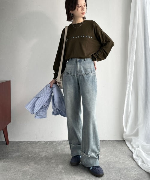 大人の上品カジュアルを楽しむ。ゆったりシルエット 綿100％シルケット風シンプル英字ロゴTシャツ（長袖） ce1330048