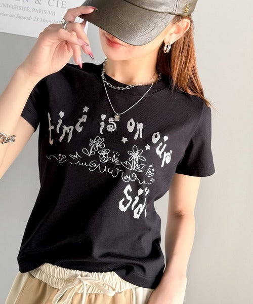 【mily bilet】大人の上品グラフティ。ハンドペイントライクシルバープリントコンパクトTシャツ mi1329023