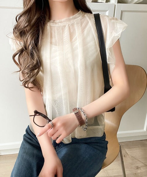 “天使の羽チュール”　気高く軽やかなエアリー感が今っぽい。前後2wayタックデザインノースリーブブラウス ce1240082