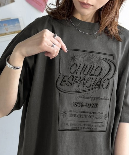 《JaVaジャバコラボ》シンプル派にも推したい！綿100％グラフィック刺繍Tシャツ（半袖） jv1050356
