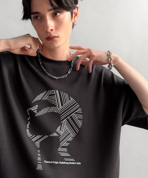 「視線を独り占め。」フェイスグラフィックオーバーサイズTシャツ／Face Graphic Oversized Double-Knit T-Shirt co1010006