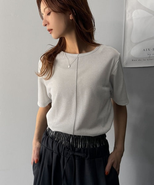 光を纏う。センターメロウシアーラメ半袖Tシャツ ce1050307