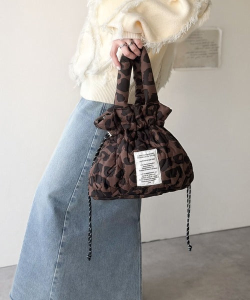 《JaVaジャバコラボ》2wayシルエットでシーンを選ばず活躍♪キルティングパフィドロストバッグ jv1179077