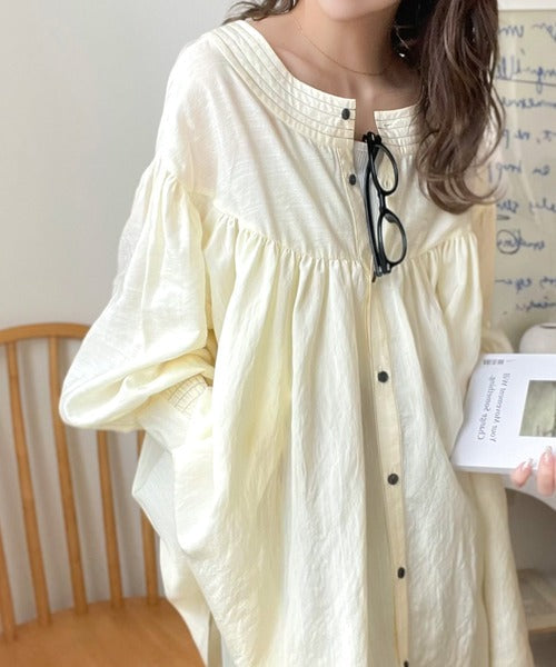 可愛さとトレンド感の両立。前後2WAY配色ステッチボリュームギャザーチュニックブラウス（長袖） ce1260376