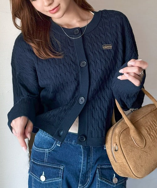 【mily bilet】やわらかな優しさ、漂う気品。前後2wayプレート使いケーブルニットカーディガン（長袖） mi1029140