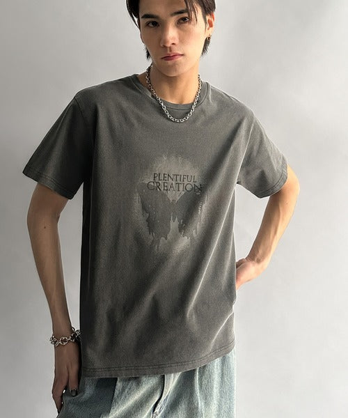 「即トレンド男子。」タイトフィットピグメント加工プリントTシャツ／Tight Fit Pigment-Dyed Print T-Shirt co1010001