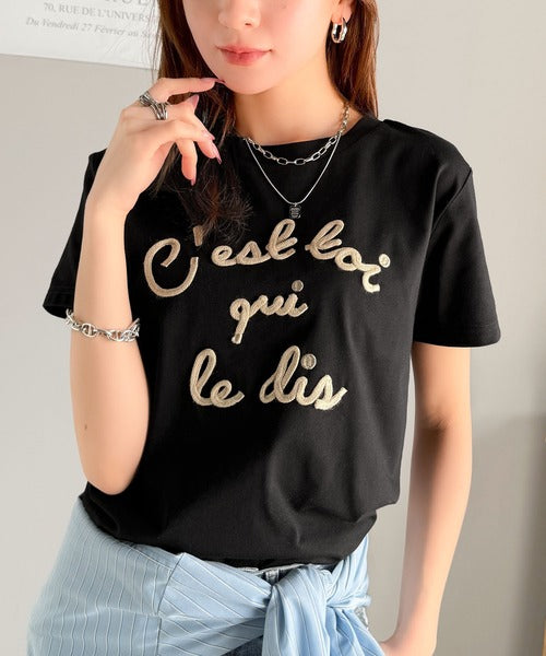 【mily bilet】着るだけでオシャレ感！ロゴプレート付きカラーフレンチコード刺繍Tシャツ(半袖) mi1329015