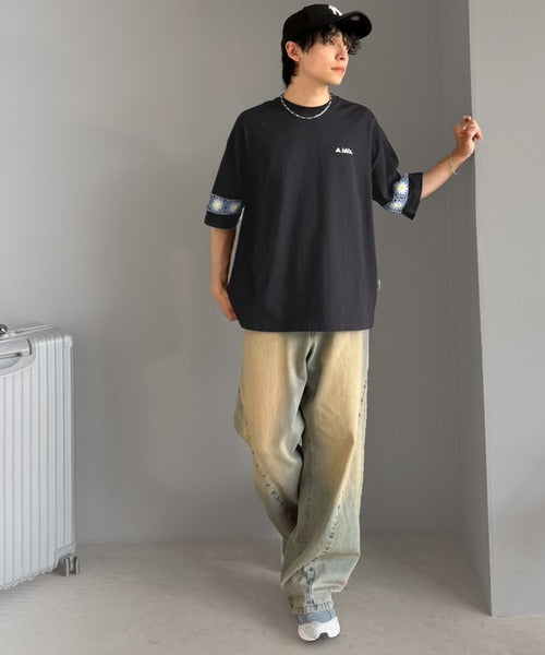 《JaVaジャバコラボ》袖先に遊びと清涼感を。袖クロシェ編み 配色切り替えデザインTシャツ jo1150094