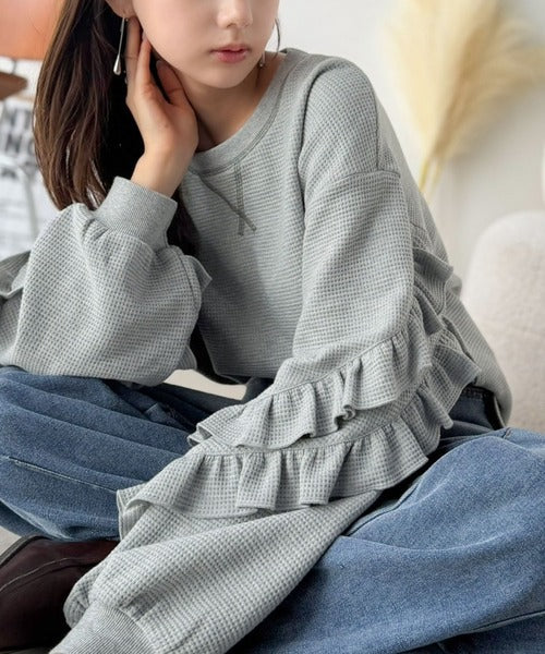 《JaVaジャバコラボ》袖からときめく、大人のカジュアル。袖フリルワッフルプルオーバー jv1010688
